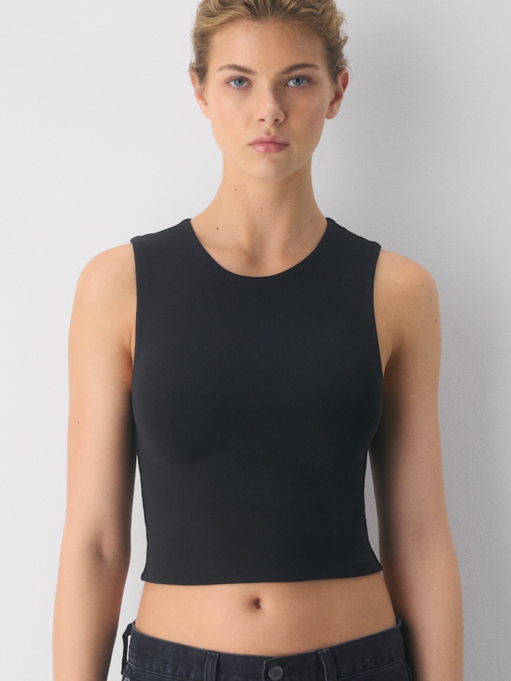 Aritzia Black Contour Crew Tank